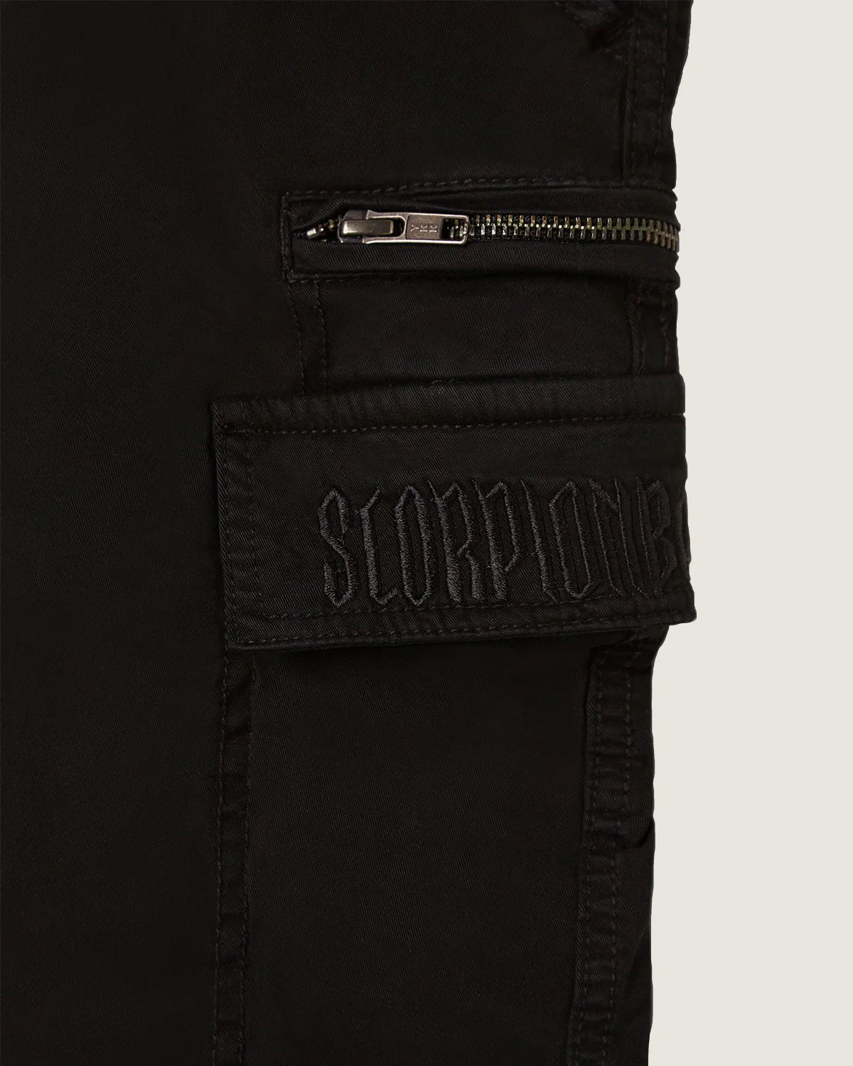 Bermuda cargo multitasca "Gothic Lettering" bambino - Image 3