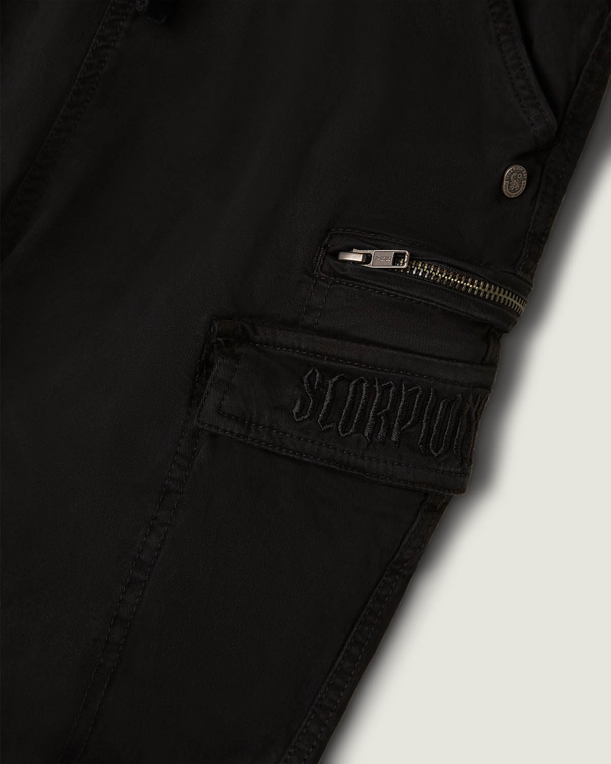 Pantaloni cargo multitasca "Gothic Lettering" bambino - Image 3