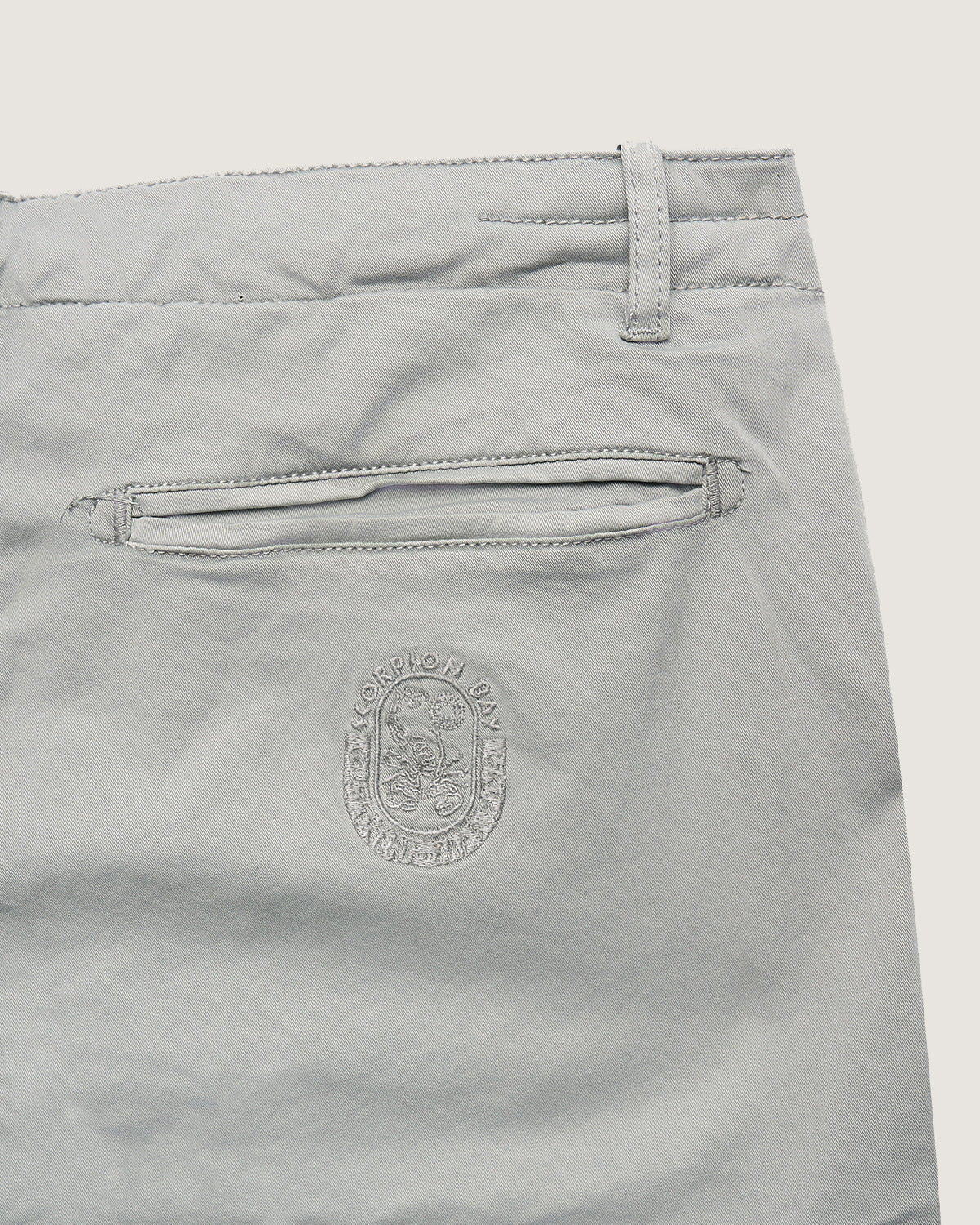 Bermuda cargo iconic con logo ricamato sul retro uomo - Image 8