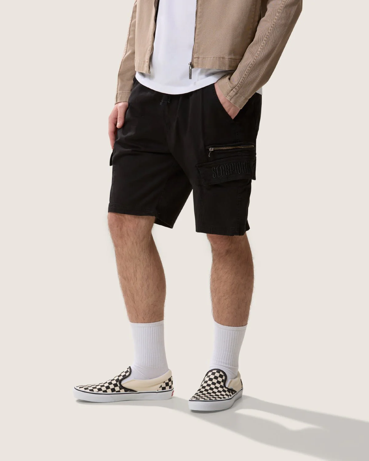 Bermuda cargo multitasca "Gothic Lettering" uomo - Image 2