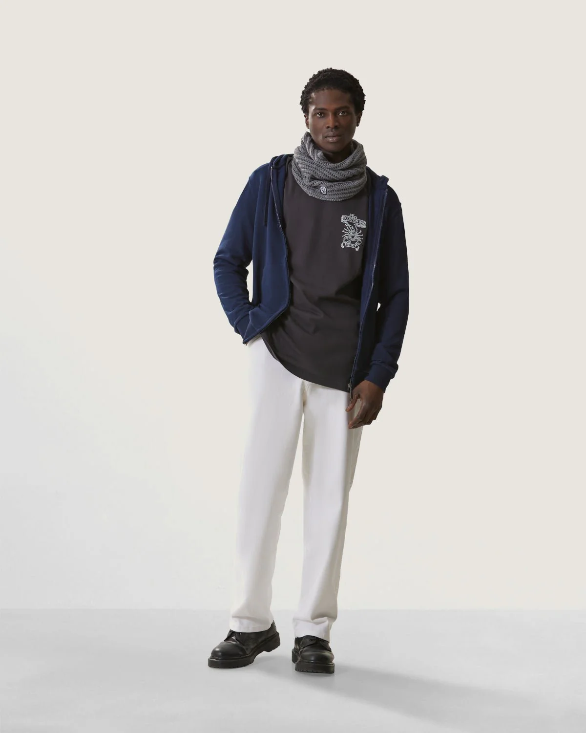 Felpa con cappuccio e zip "Essential" uomo - Image 4
